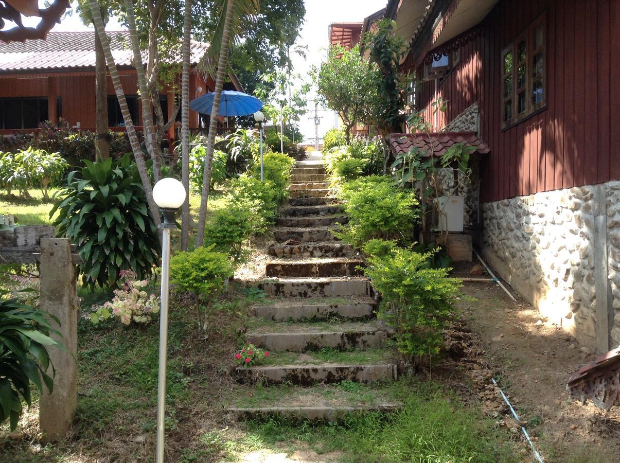 Mitkhoonyoum Hotel Ban Khun Yuam Экстерьер фото